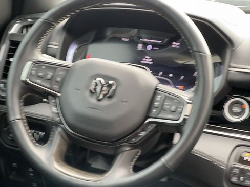 Used 2025 RAM 1500 Limited AWD/4WD image 14