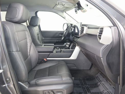 Used 2023 Toyota Tundra Limited image 12