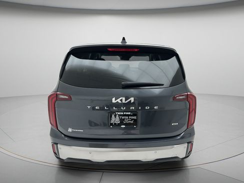 Used 2023 Kia Telluride LX AWD/4WD image 6