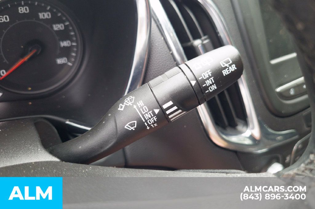 Used 2024 Chevrolet Equinox LT FWD image 12