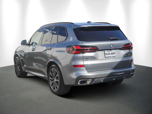 Used 2025 BMW X5 xDrive50e w/ Executive Package image 4
