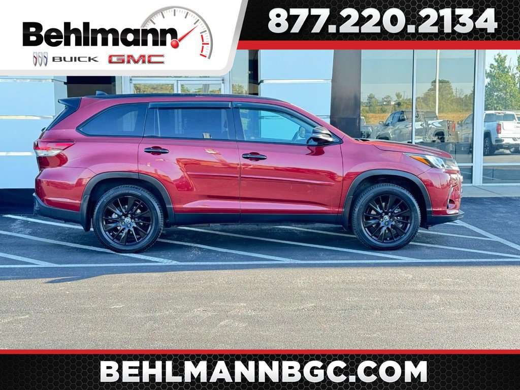 Used 2019 Toyota Highlander SE w/ Nightshade Edition AWD/4WD image 1