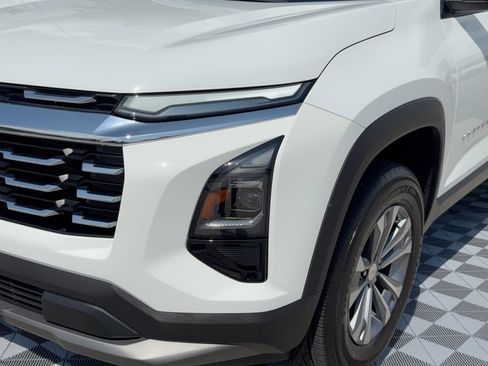 Certified 2026 Chevrolet Equinox LT w/ Convenience Package II FWD image 12