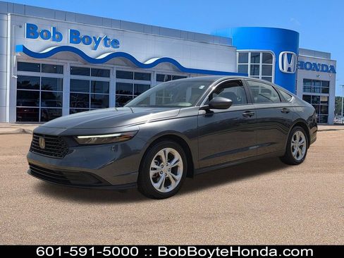 Certified 2025 Honda Accord LX image 1