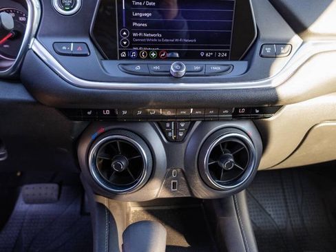 Used 2022 Chevrolet Blazer LT image 41