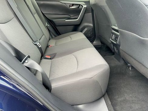 Used 2021 Toyota RAV4 XLE image 18