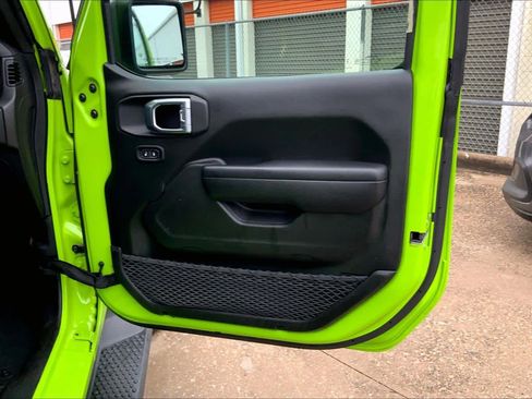 Used 2021 Jeep Wrangler Sport S image 17