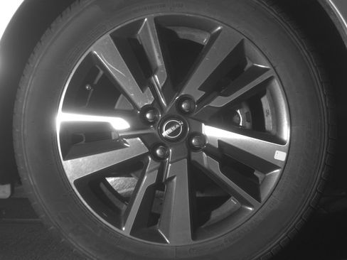 Used 2025 Nissan Versa SV image 13