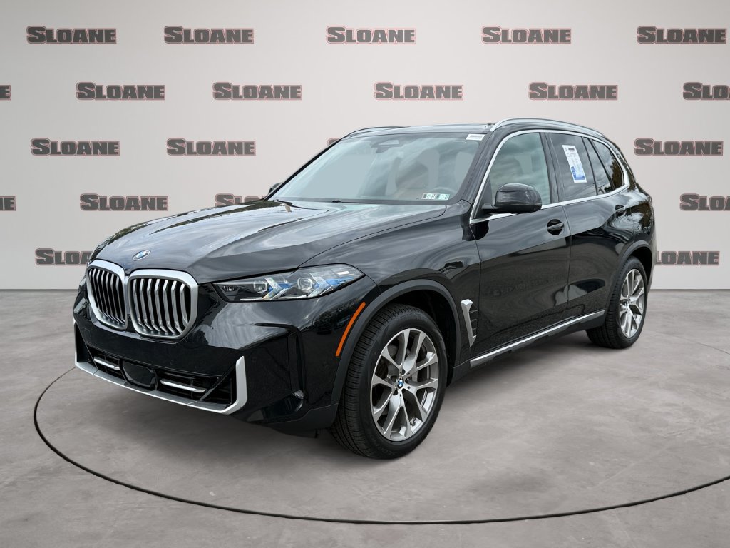 Certified 2024 BMW X5 xDrive40i w/ Premium Package AWD/4WD image 1