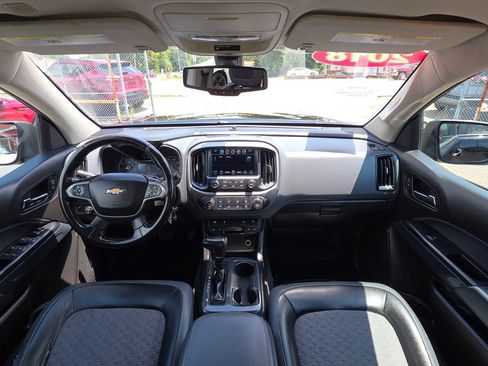 Used 2018 Chevrolet Colorado Z71 AWD/4WD image 14