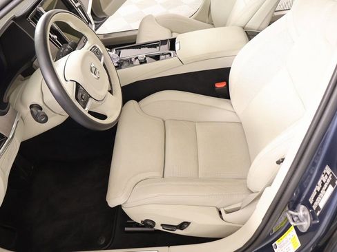 Used 2024 Volvo S90 T8 Ultimate w/ Lounge Package image 11