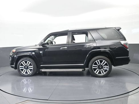 Used 2022 Toyota 4Runner Limited AWD/4WD image 3