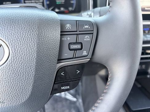 Used 2025 Toyota Camry XLE w/ Premium Plus Package FWD image 22