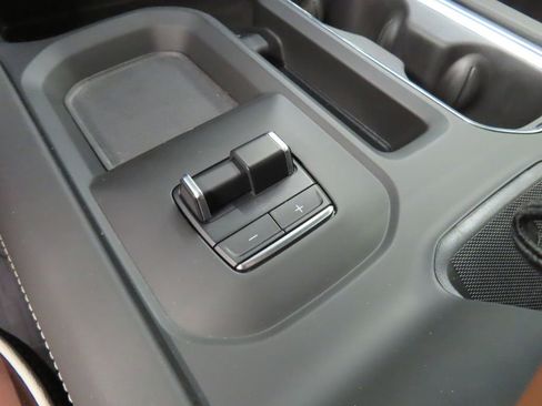 Used 2025 GMC Sierra 2500 Denali Ultimate w/ LPO, GMC Protection Package AWD/4WD image 59