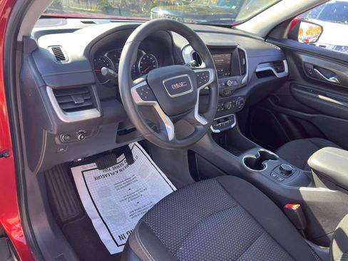 Used 2023 GMC Terrain SLE w/ Driver Convenience Package image 11