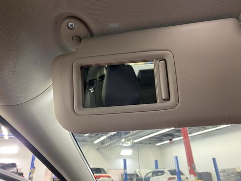 Used 2025 Toyota Prius LE image 39