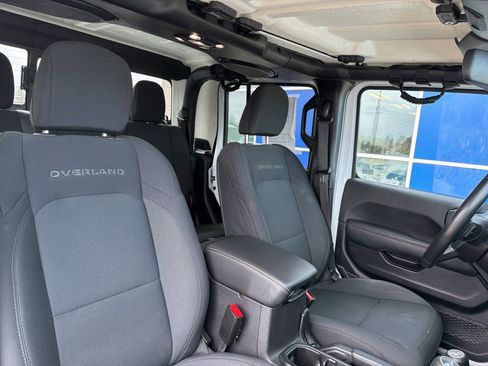 Used 2021 Jeep Gladiator Overland w/ Trailer Tow Package image 25