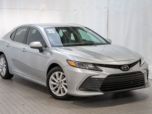 Certified 2023 Toyota Camry LE image 1