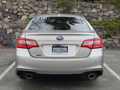Used 2018 Subaru Legacy 3.6R Limited AWD/4WD image 8