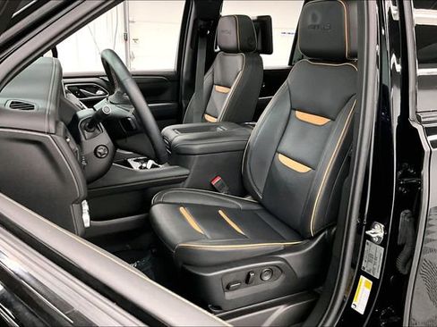 Used 2023 GMC Yukon AT4 w/ Technology Package AWD/4WD image 21