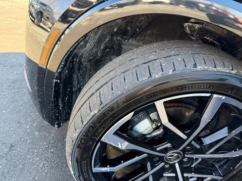 Used 2024 Toyota Prius Prime XSE Premium image 10