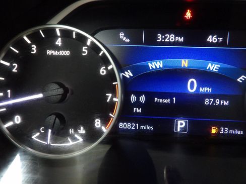 Used 2018 Nissan Murano SV AWD/4WD image 22