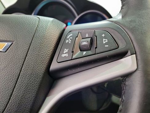 Used 2016 Chevrolet Cruze LT image 25