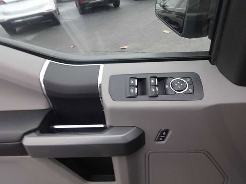 Used 2019 Ford F150 XLT image 13