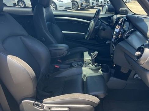 Used 2022 MINI Cooper SE FWD image 28