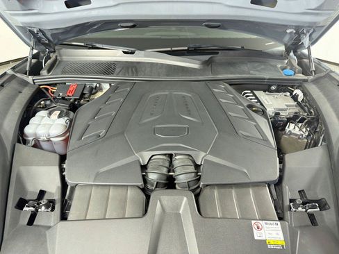 Certified 2024 Porsche Cayenne S AWD/4WD image 35