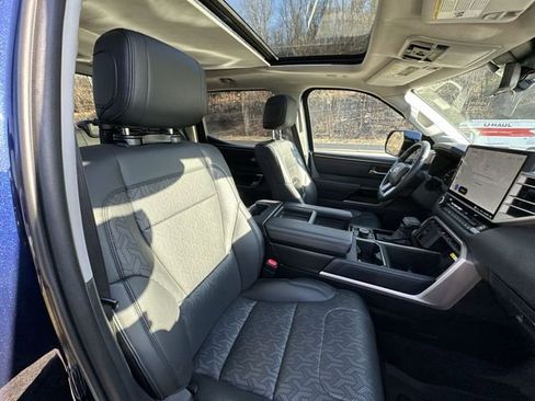 Used 2022 Toyota Tundra Limited w/ TRD Off-Road Package image 29