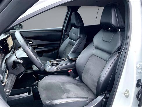 Used 2023 Nissan Ariya AWD image 20