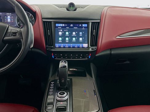 Used 2023 Maserati Levante Modena image 11