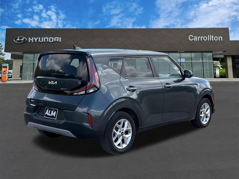 Used 2025 Kia Soul LX w/ LX Technology Package FWD image 5
