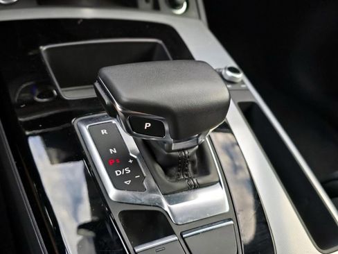 Used 2025 Audi Q5 2.0T Premium image 16