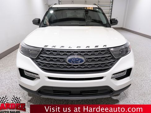 Used 2022 Ford Explorer XLT w/ Equipment Group 202A RWD image 7