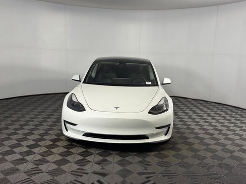 Used 2023 Tesla Model 3 Standard Range RWD image 10
