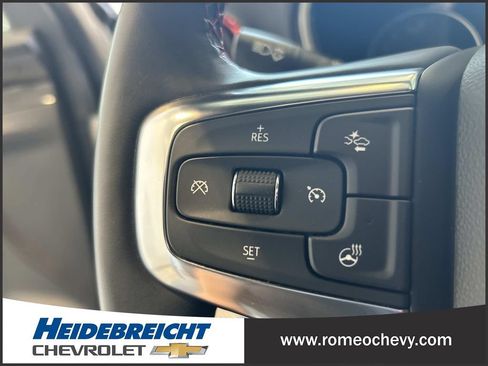 Used 2025 Chevrolet Blazer RS w/ Enhanced Convenience Package AWD/4WD image 19