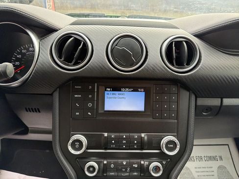 Used 2019 Ford Mustang Coupe RWD image 20