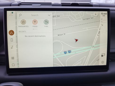 New 2024 Land Rover Defender 110 SE image 19