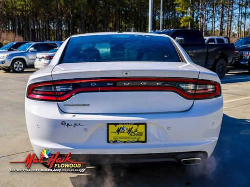 Used 2019 Dodge Charger SXT image 5