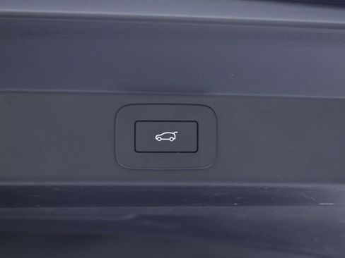 Used 2024 Land Rover Range Rover Sport SE image 12