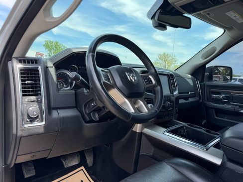 Used 2015 RAM 1500 Laramie w/ Convenience Group AWD/4WD image 14