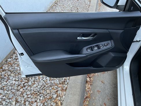 Used 2025 Nissan Sentra SV image 12