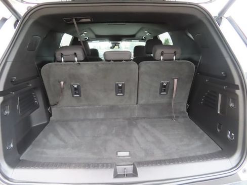 Used 2025 Chevrolet Traverse LT w/ Sun and Wheel Package AWD/4WD image 31