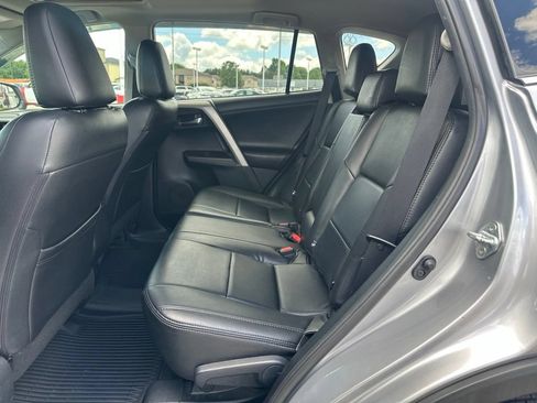 Used 2017 Toyota RAV4 XLE w/ Premium Special Value Package AWD/4WD image 19