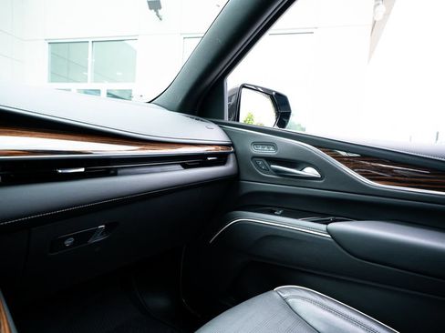 Used 2024 Cadillac Escalade ESV Premium Luxury w/ LPO, Floor Liner Package RWD image 40