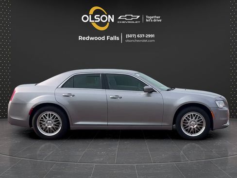 Used 2015 Chrysler 300 Limited w/ Driver Convenience Group AWD/4WD image 6