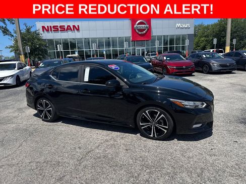 Certified 2022 Nissan Sentra SR FWD image 1