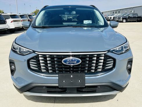 Used 2025 Ford Escape PHEV w/ PHEV Premium Package image 38